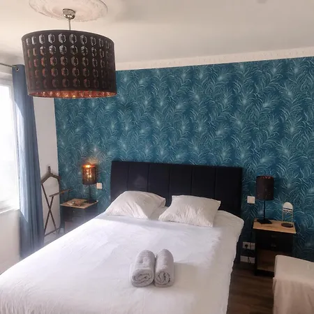 Guest house Maison 8p Avec Jardin, 2 Salons & Parking Sainte-Genevieve-des-Bois