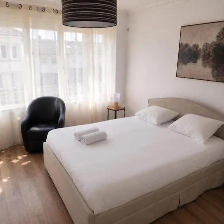 Guest house Maison 8p Avec Jardin, 2 Salons & Parking 3*