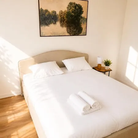 Maison 8p Avec Jardin, 2 Salons & Parking 3*